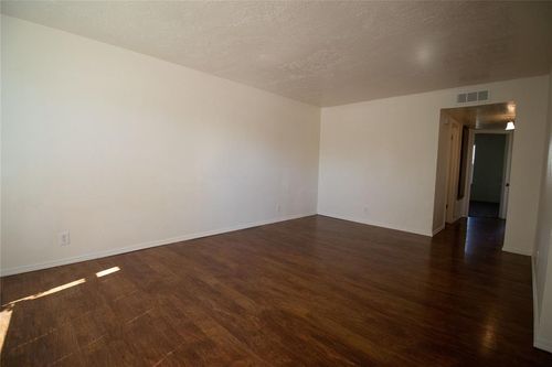 1305 Glen Oaks Ct, Norman, OK, 73071-1443 | Card Image