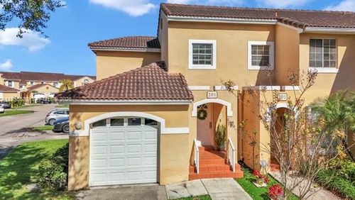 apt-201-5-14817 Balgowan Rd, Miami Lakes, FL, 33016-6471 | Card Image