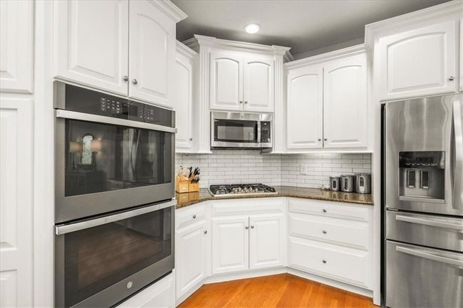 2704 Sw Gray Ln, House other with 5 bedrooms, 5 bathrooms and null parking in Lee's Summit MO | Image 15