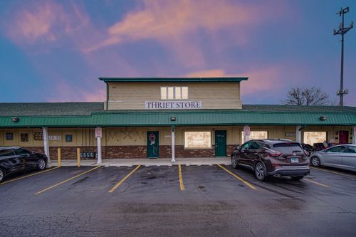 e-2571 E Lincoln Hwy, New Lenox, IL, 60451-9529 | Card Image