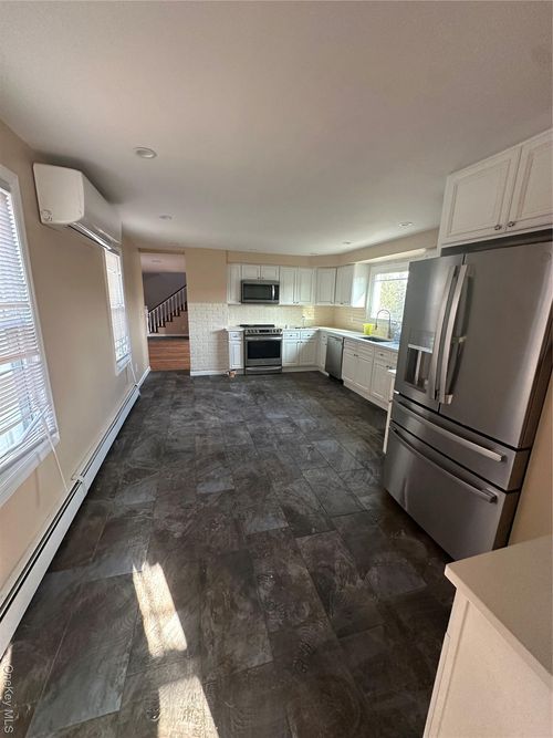 290 Woodbury Rd, Woodbury, NY, 11797-1201 | Card Image