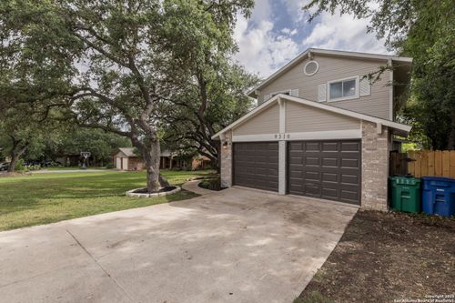 9310 Hoke Dr, San Antonio, TX, 78254-2224 | Card Image