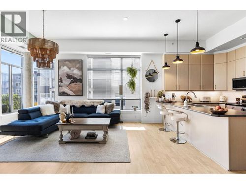 304-1329 Ellis St, Kelowna, BC, V1Y9X5 | Card Image