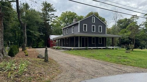 35 West Street, Petersham, MA, 01366 | Card Image