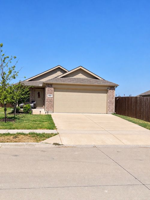 2529 Russell St, Crandall, TX, 75114-0200 | Card Image