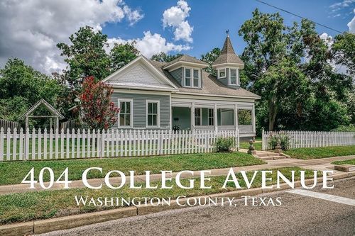 404 College Ave, Brenham, TX, 77833-4123 | Card Image