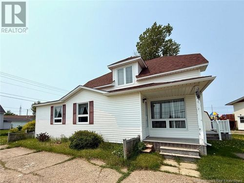 56 Rue Du Pêcheur N, Lamèque, NB, E8T1J4 | Card Image