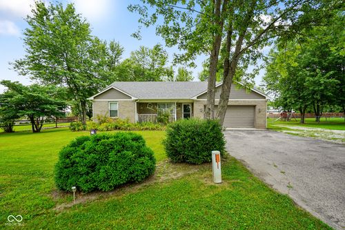 6020 Smokey View Rd, Mooresville, IN, 46158-6079 | Card Image