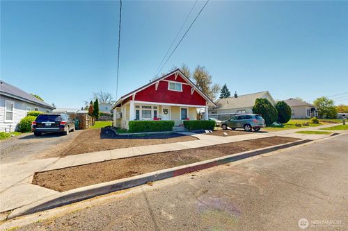 138 Se 5th Ave, Milton-Freewater, OR, 97862-1005 | Card Image