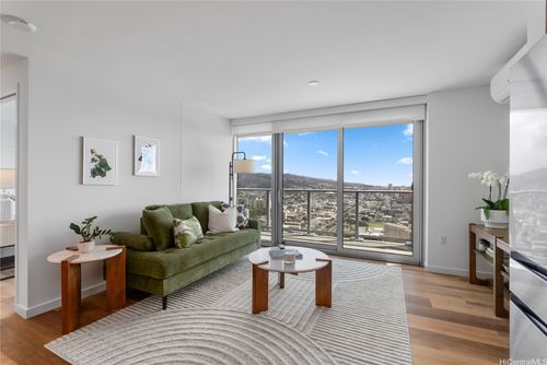 3707-1515 Liona St, Honolulu, HI, 96814-2442 | Card Image