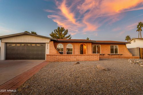 2804 W Curry St, Chandler, AZ, 85224-1046 | Card Image