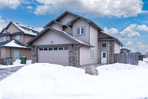 7311 39a St, Lloydminster, AB, T9V3M2 | Card Image