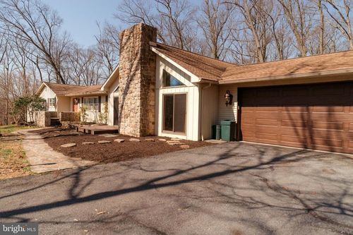 9 Bixler Ln, DUNCANNON, PA, 17020-7058 | Card Image