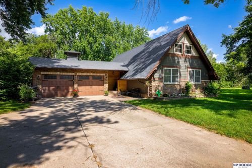 1138 Elizabeth Cir, Fremont, NE, 68025-6159 | Card Image