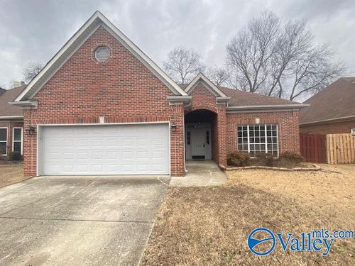 492 Sussex Dr Sw, Huntsville, AL, 35824-1342 | Card Image