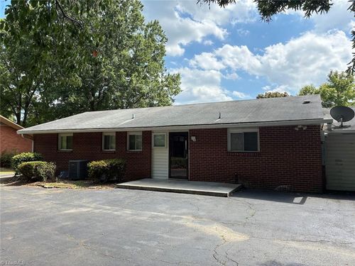 3457 University Pkwy, Winston Salem, NC, 27106-4109 | Card Image