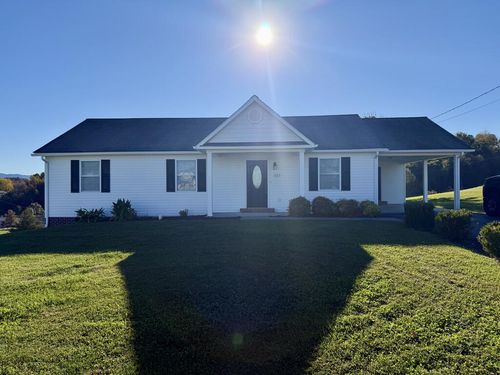 521 Grannys Rd, Pounding Mill, VA, 24637 | Card Image