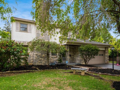 2569 Chester Rd, Upper Arlington, OH, 43221-3305 | Card Image