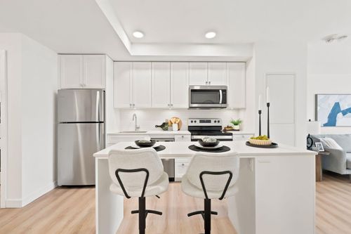 311-123 4 Street, Calgary, AB, T2E8K3 | Card Image