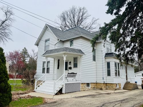742 S 4th St, Dekalb, IL, 60115-4130 | Card Image