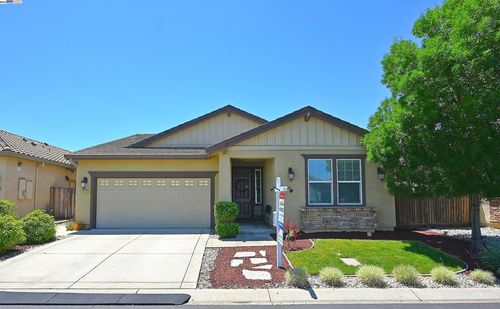 8226 Brookhaven Cir, Discovery Bay, CA, 94505-2687 | Card Image