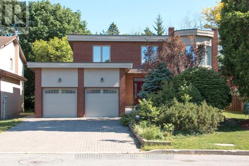 103 Clarinda Dr, North York, ON, M2K2V2 | Card Image