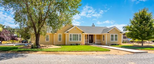 22171 Meyer Rd, Bella Vista, CA, 96008-9639 | Card Image