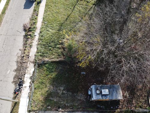 13757 Sparling St, Hamtramck, MI, 48212-1855 | Card Image