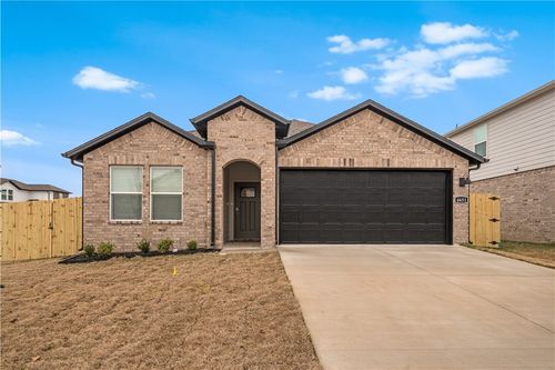 4651 W Aurora St, Fayetteville, AR, 72704 | Card Image