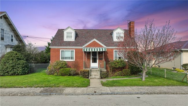 DON'T MISS OUT ON THIS CHARMING CAPE COD~ | Image 28