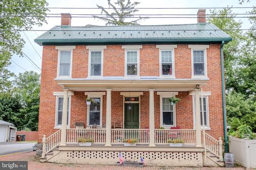 118 E Main St, FAIRFIELD, PA, 17320-8970 | Card Image