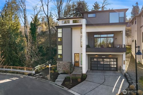 3817 163rd Ave Se, Bellevue, WA, 98008-5766 | Card Image