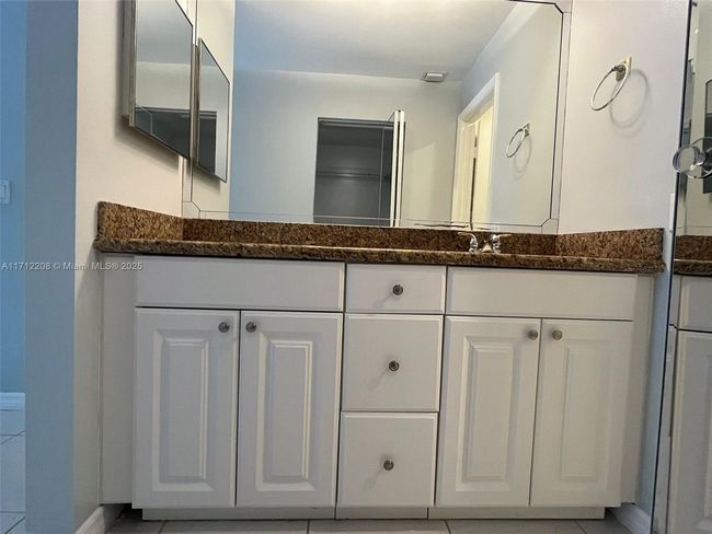 APT-180 - 2257 Sw 15 Th St, Condo with 2 bedrooms, 2 bathrooms and null parking in Deerfield Beach FL | Image 5