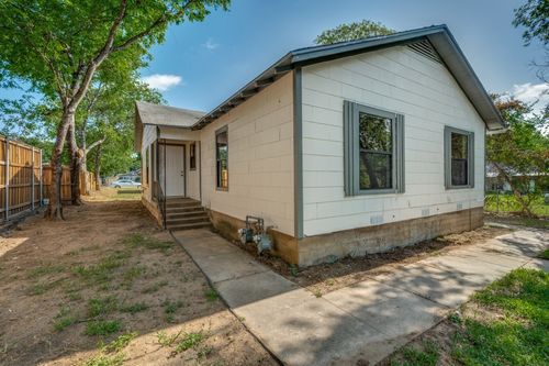 4615 Vinson St, Fort Worth, TX, 76103-3741 | Card Image
