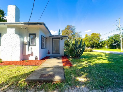 304 Wilson Ave, Daytona Beach, FL, 32114-2928 | Card Image