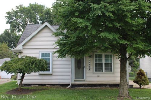 14334 Mercedes, Redford, MI, 48239-3052 | Card Image