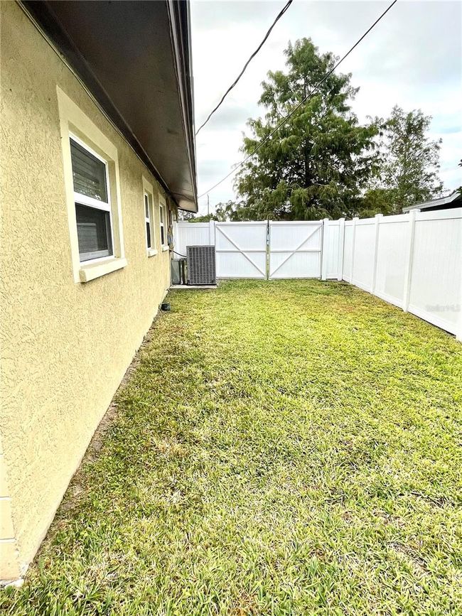 5357 Skyline Pl, House other with 3 bedrooms, 2 bathrooms and null parking in SARASOTA FL | Image 26