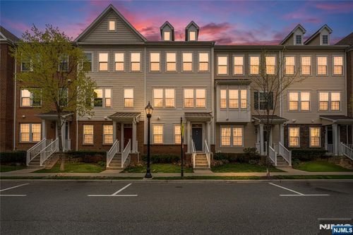 70 Wesmont Dr, Wood Ridge, NJ, 07075-2152 | Card Image