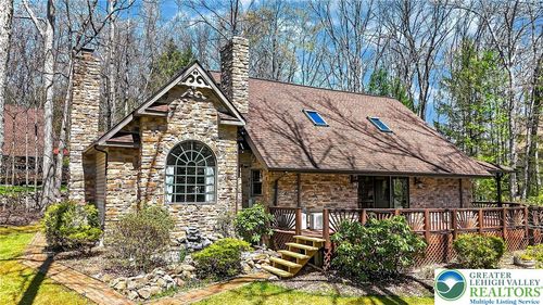 29 Great Oaks Dr, Nesquehoning, PA, 18240-2130 | Card Image