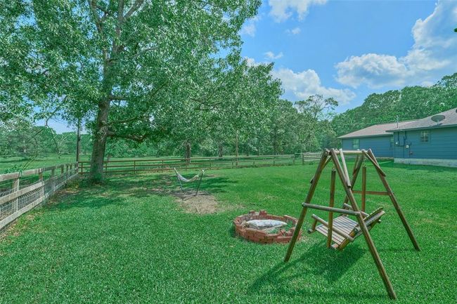 27548 Log Cabin Rd N, House other with 4 bedrooms, 2 bathrooms and 2 parking in Montgomery TX | Image 35