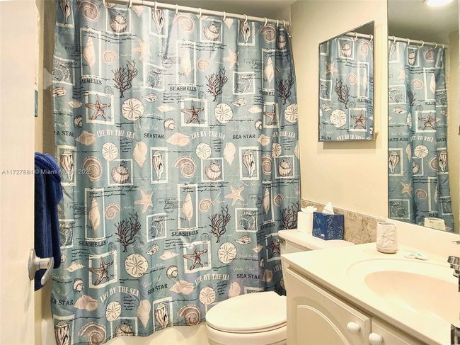 APT-2W - 3801 S Ocean Dr, Condo with 2 bedrooms, 2 bathrooms and null parking in Hollywood FL | Image 9