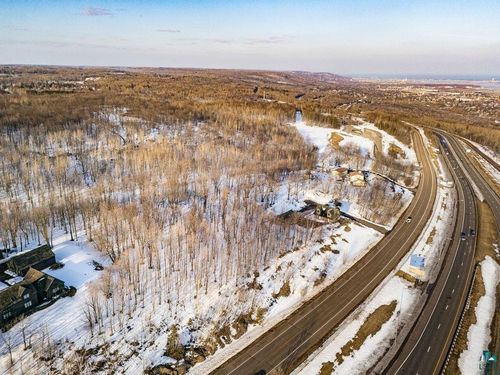 93XX W Skyline Pkwy, Duluth, MN, 55810 | Card Image