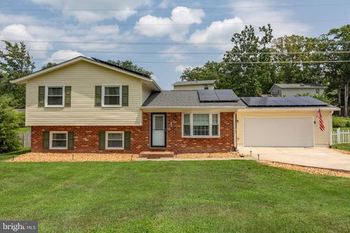 225 Morningside Dr, Fredericksburg, VA, 22401-2236 | Card Image