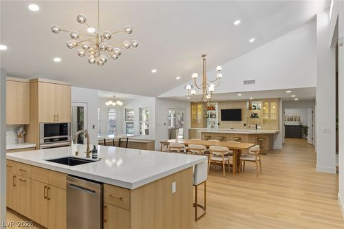 4045 W Mardon Ave, Las Vegas, NV, 89139-5817 | Card Image