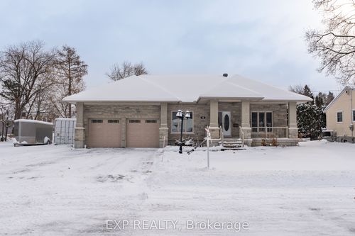 16 Chippewa Ave, Nepean, ON, K2G1X7 | Card Image