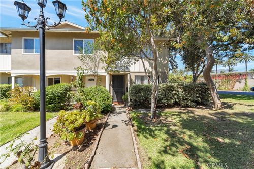 632 E Lee Pl, Azusa, CA, 91702-3812 | Card Image