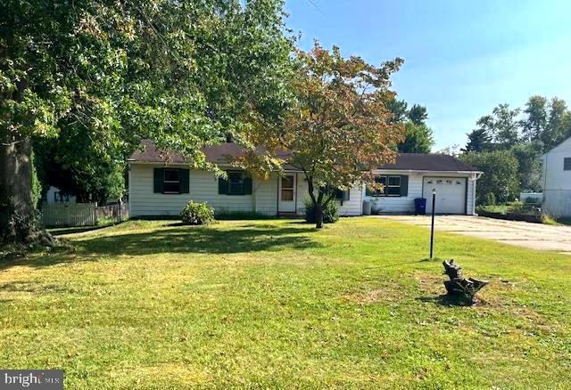 Maple Ave, Morrisville, PA 19067