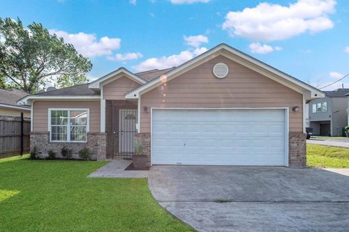 8002 Colonial Ln, Houston, TX, 77051-1552 | Card Image