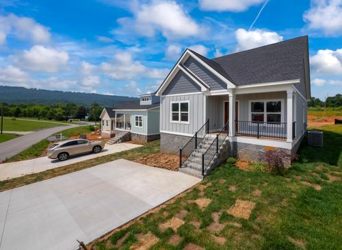 102 Sunset Dr, Trenton, GA, 30752-2317 | Card Image