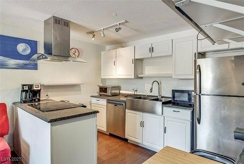 unit-14-3712 Royal Crest St, Las Vegas, NV, 89119-7004 | Card Image